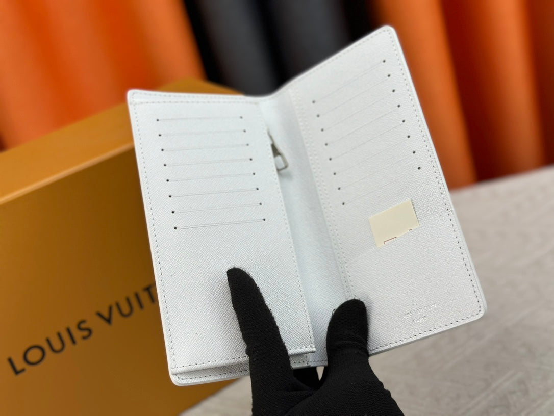 【ルイ・ヴィトン】Brazzaシリーズ 長財布|上質な素材で魅せる大人の逸品!