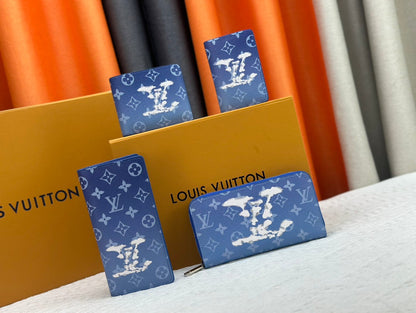 【ルイヴィトン】多機能長財布とクラシック短財布 フラワーモチーフが目を引く