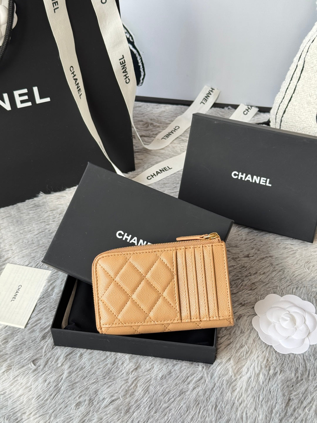 【シャネル】カードケース キャビアスキン★ショートウォレットAP3179