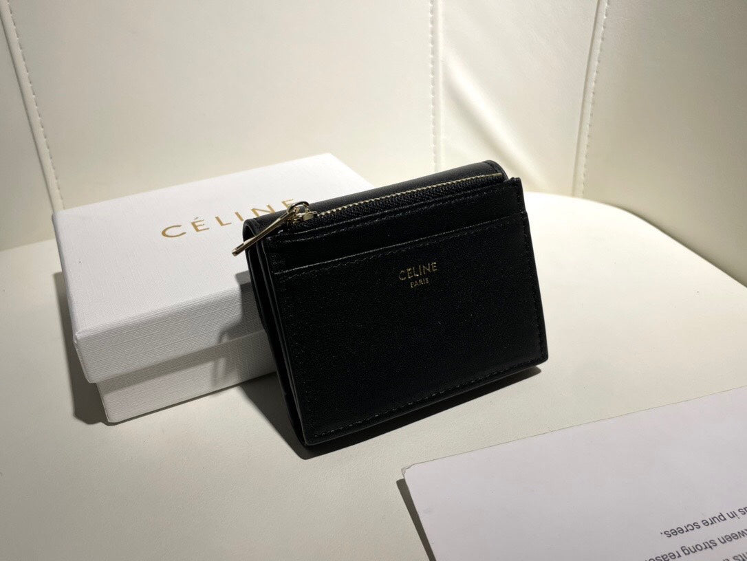 【セリーヌ】大人気 三折財布どんなシーンでも大活躍 実用性抜群の一品！