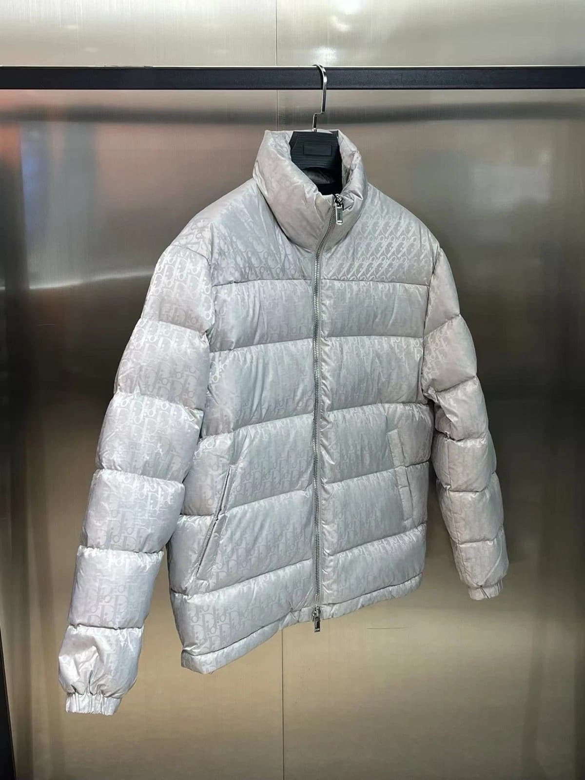 【ディオール】寒い冬に最適◆女性と男性☆立ち襟長袖 ダウン ジャケット3カラー