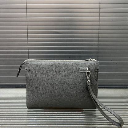 【エルメス】シンプルでエレガント ブラックレザークラッチ 大人の男性に最適