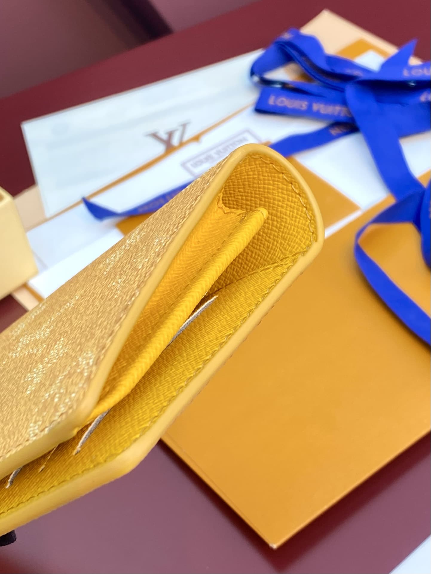 【ルイヴィトン】カード＆名刺入れ付多用途長財布 今季注目♪2色展開