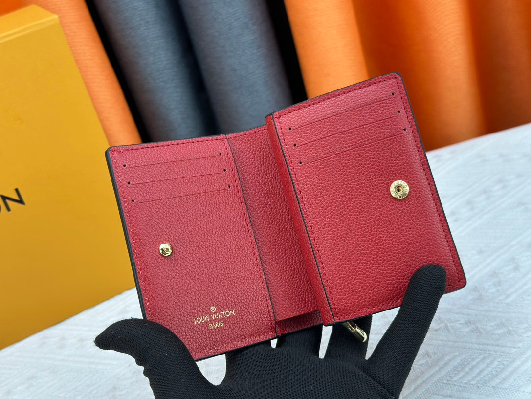 【ルイヴィトン】エンボス加工が美しい コンパクト財布 春の限定カラー